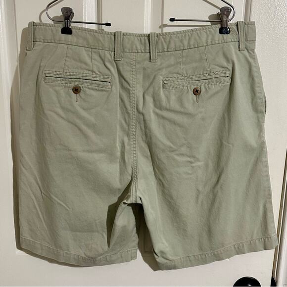 Men’s Tommy Bahama khaki Tan Flat Front Shorts size 38 - Picture 2 of 5